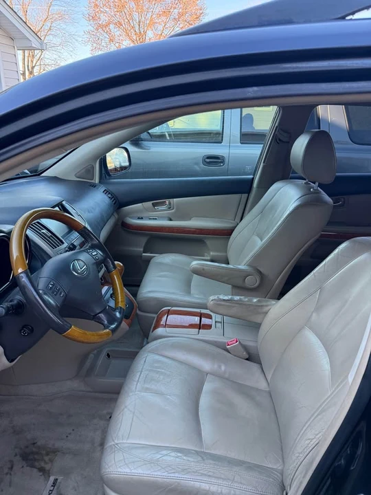 2006 Lexus RX 2nd Gen - Image 9 of 11