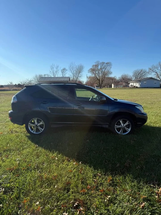 2006 Lexus RX 2nd Gen - Image 2 of 11