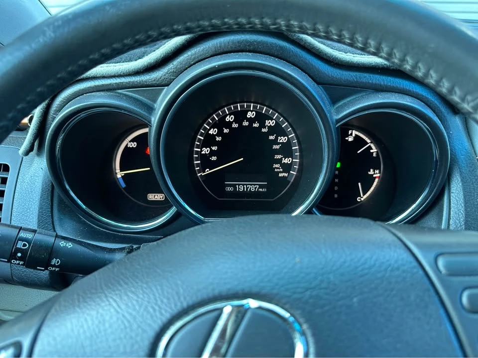 2006 Lexus RX 2nd Gen - Image 7 of 17