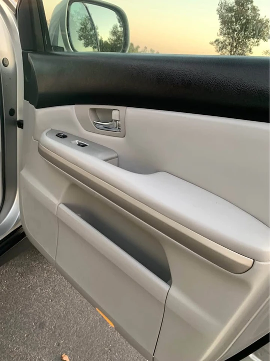 2006 Lexus RX 2nd Gen - Image 16 of 20