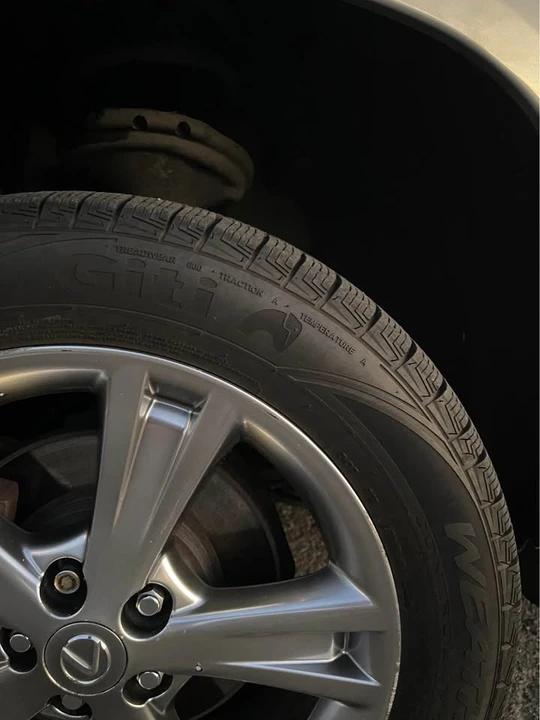 2006 Lexus RX 2nd Gen - Image 19 of 20
