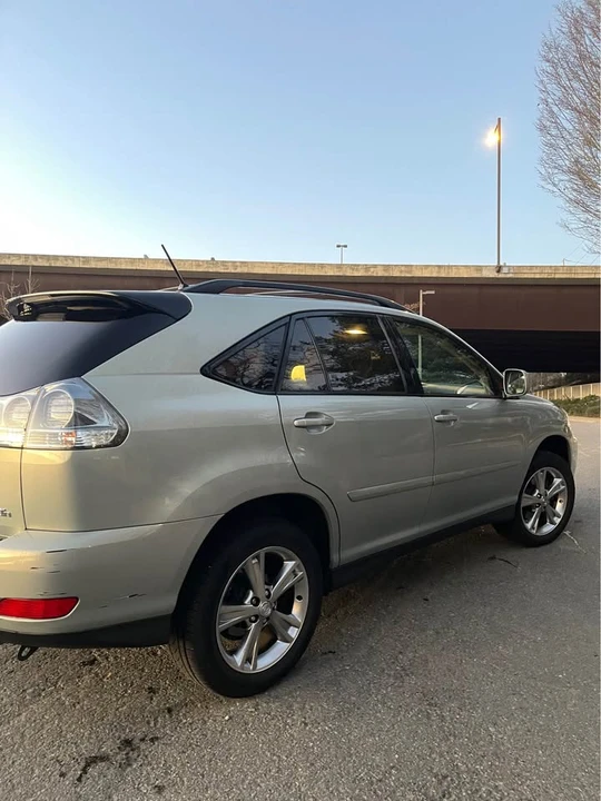 2006 Lexus RX 2nd Gen - Image 9 of 20