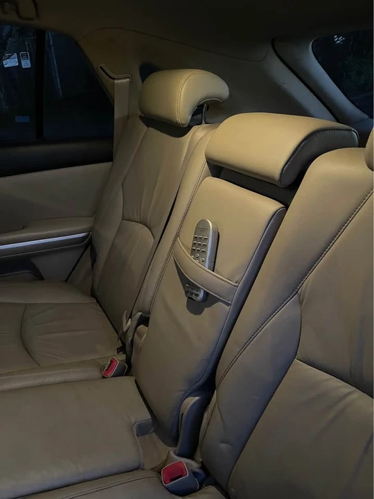 2006 Lexus RX 2nd Gen - Image 16 of 20