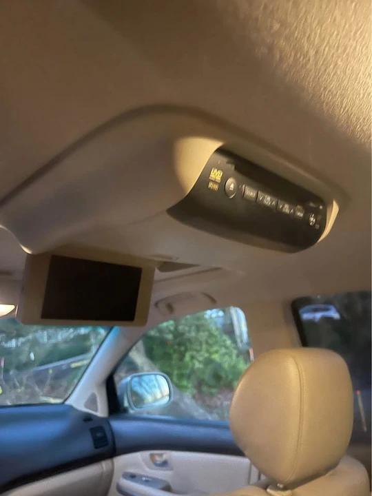 2006 Lexus RX 2nd Gen - Image 17 of 20