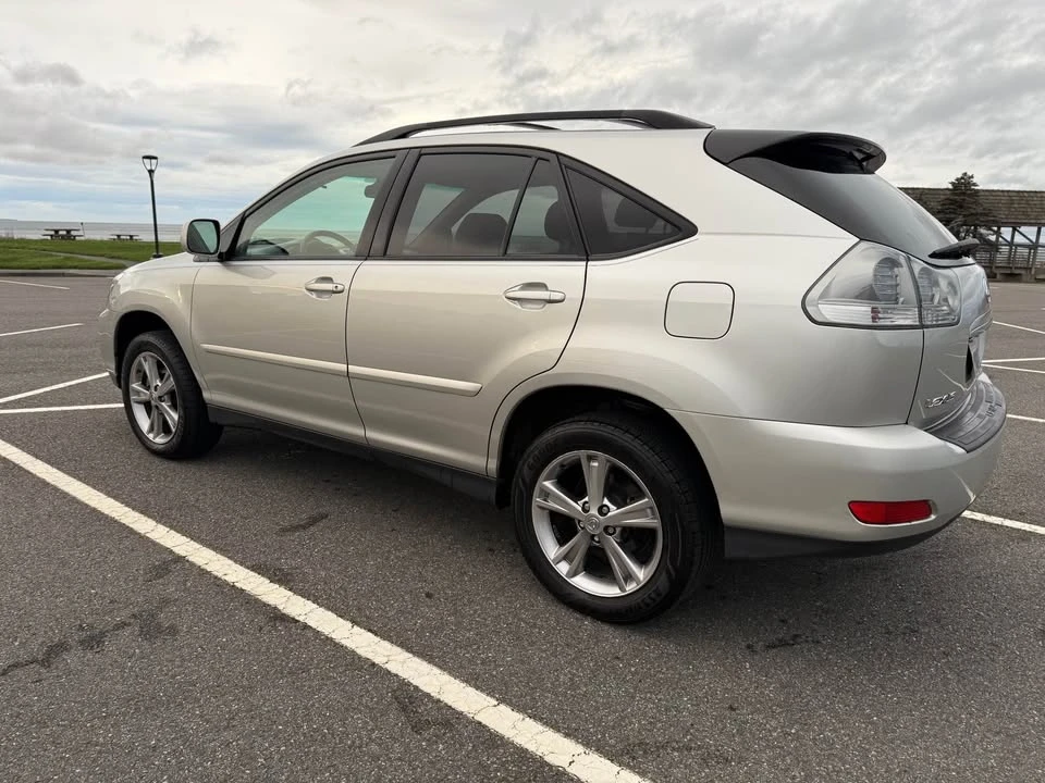 2006 Lexus RX 2nd Gen - Image 3 of 18