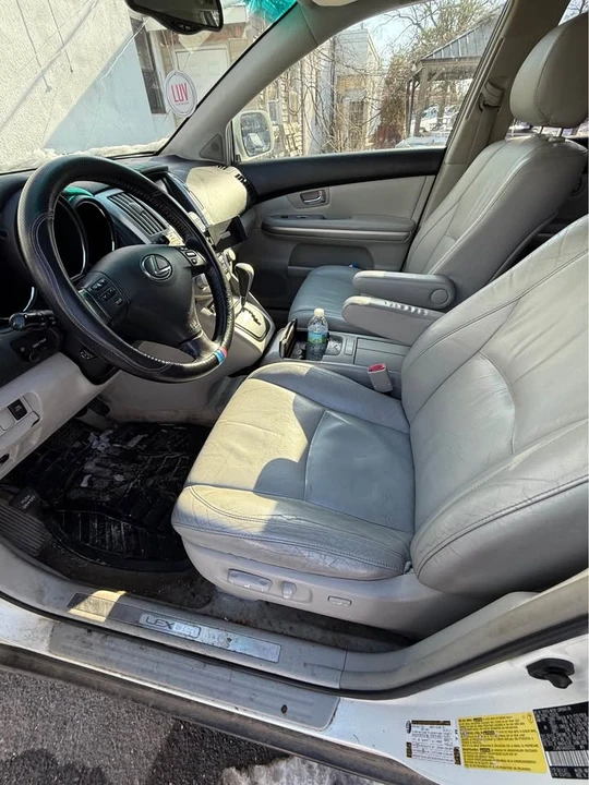 2006 Lexus RX 2nd Gen - Image 6 of 10