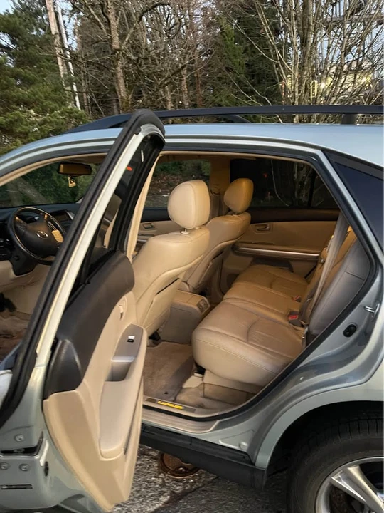 2006 Lexus RX 2nd Gen - Image 13 of 20