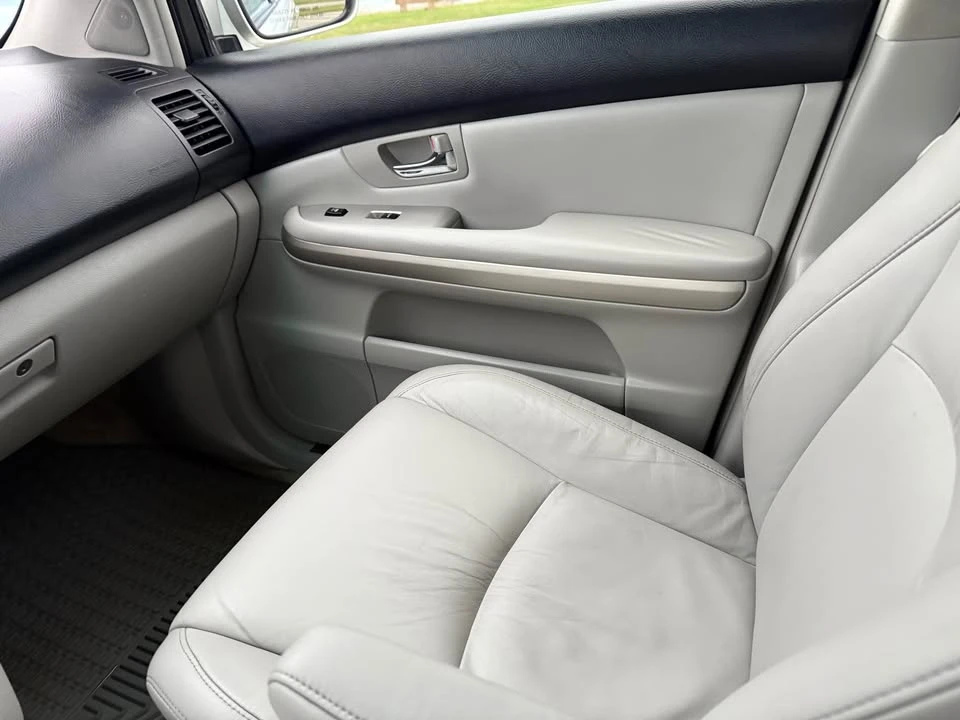 2006 Lexus RX 2nd Gen - Image 13 of 18