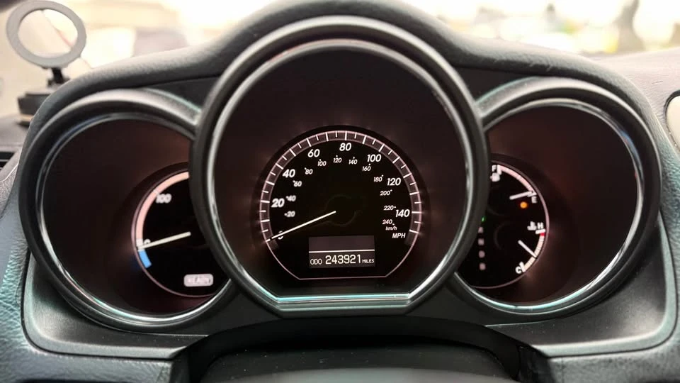 2006 Lexus RX 2nd Gen - Image 6 of 9