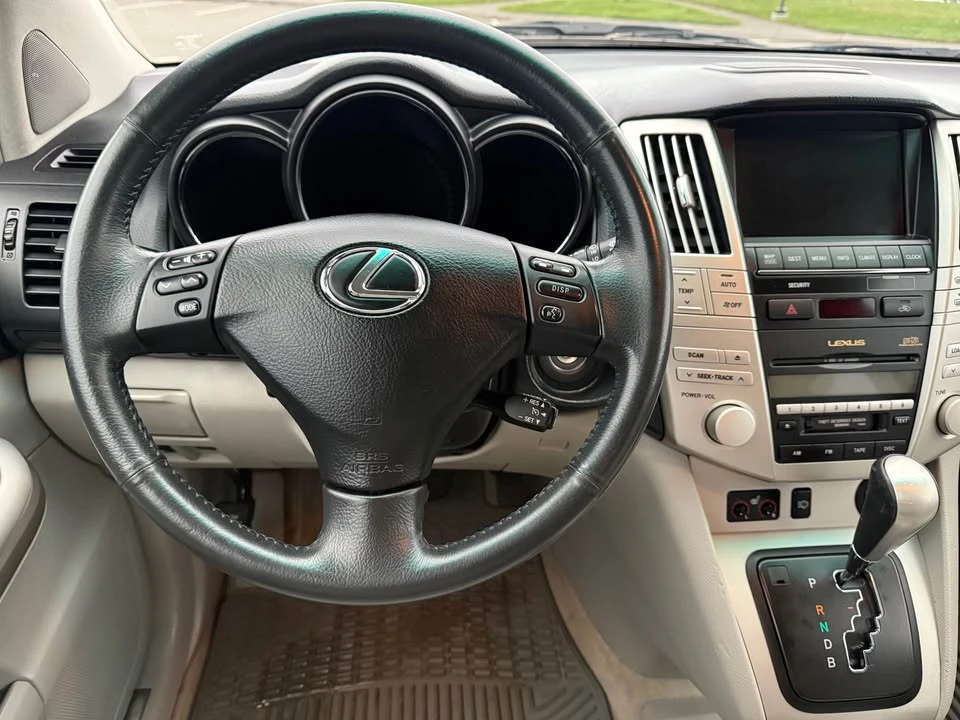 2006 Lexus RX 2nd Gen - Image 11 of 18