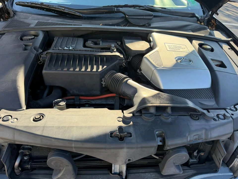 2006 Lexus RX 2nd Gen - Image 9 of 13