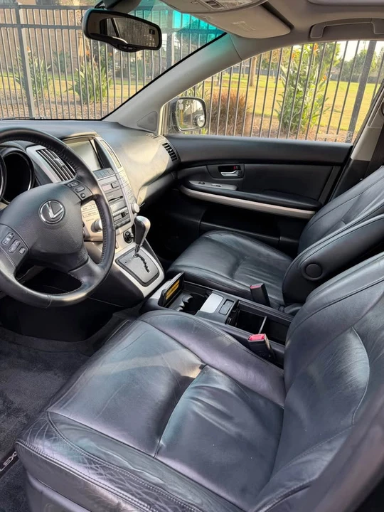2006 Lexus RX 2nd Gen - Image 7 of 11
