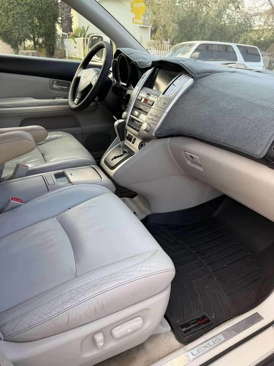 2006 Lexus RX 2nd Gen - Image 6 of 11