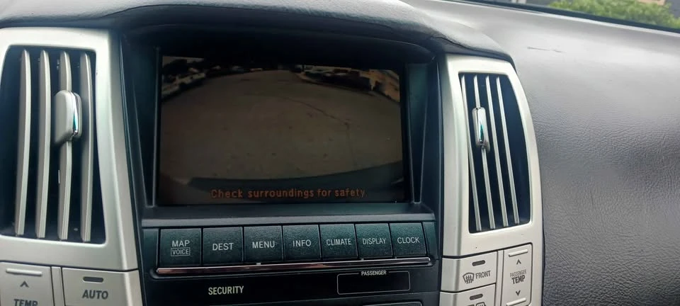2006 Lexus RX 2nd Gen - Image 11 of 20