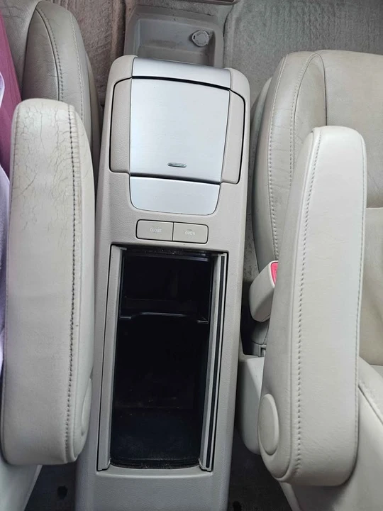 2006 Lexus RX 2nd Gen - Image 10 of 16