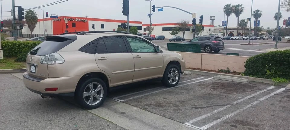 2006 Lexus RX 2nd Gen - Image 2 of 20