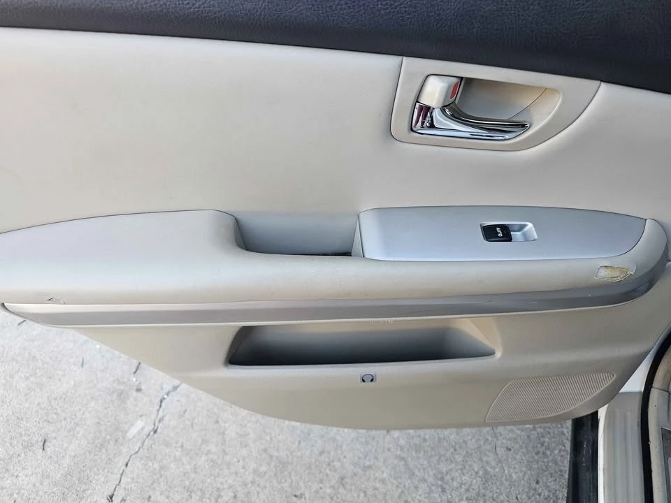 2006 Lexus RX 2nd Gen - Image 16 of 16