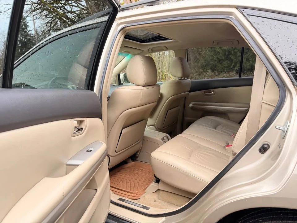 2006 Lexus RX 2nd Gen - Image 9 of 12