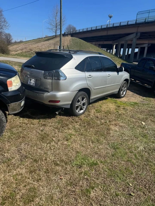 2006 Lexus RX 2nd Gen - Image 2 of 3