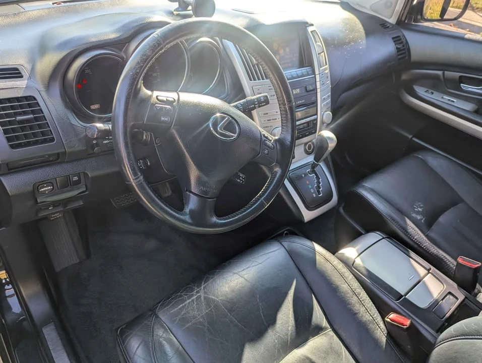 2006 Lexus RX 2nd Gen - Image 9 of 11