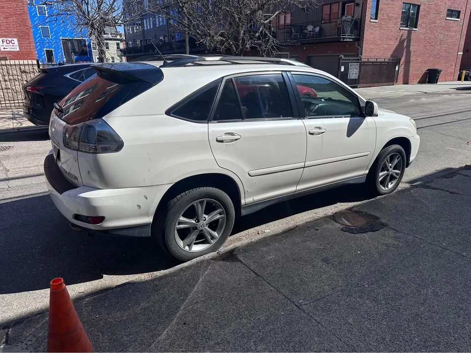 2006 Lexus RX 2nd Gen - Image 2 of 9