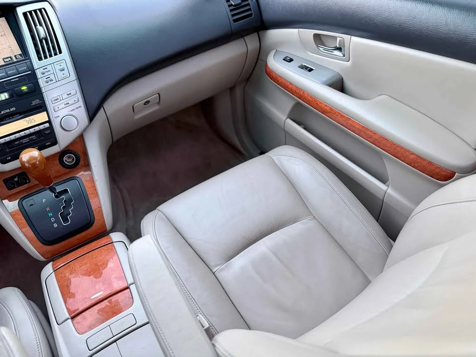2006 Lexus RX 2nd Gen - Image 15 of 19
