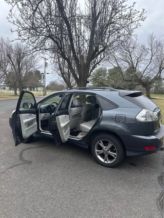 2006 Lexus RX 2nd Gen - Image 6 of 10