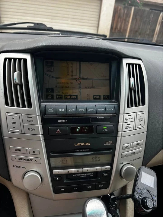 2006 Lexus RX 2nd Gen - Image 6 of 16