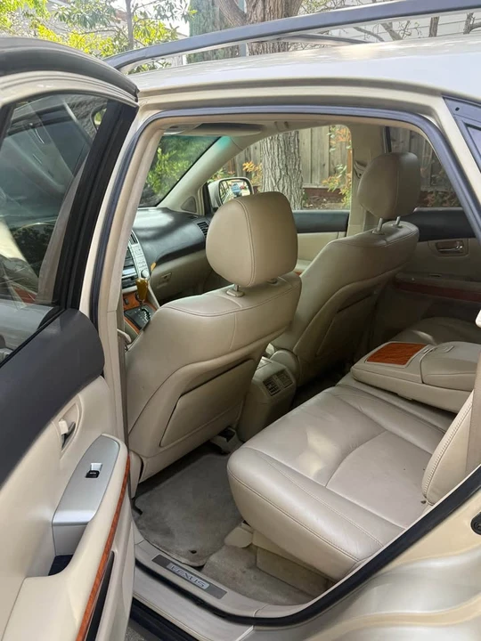 2006 Lexus RX 2nd Gen - Image 11 of 21