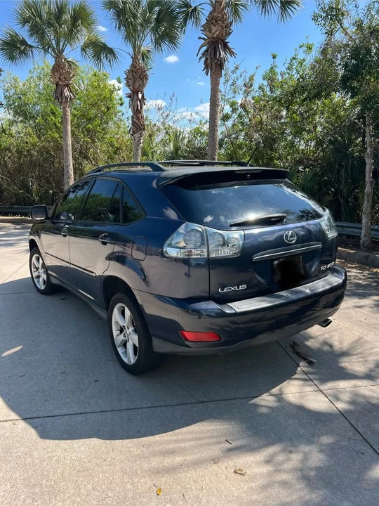 2006 Lexus RX 2nd Gen - Image 3 of 10