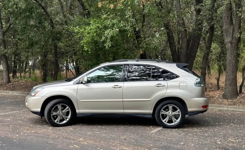2006 Lexus RX 2nd Gen - Image 2 of 9