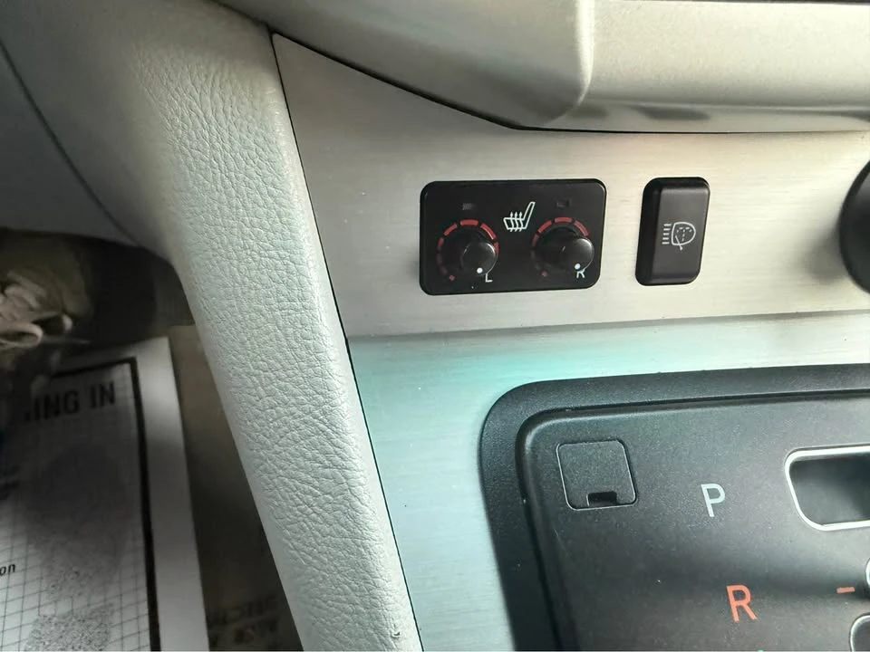 2006 Lexus RX 2nd Gen - Image 12 of 17