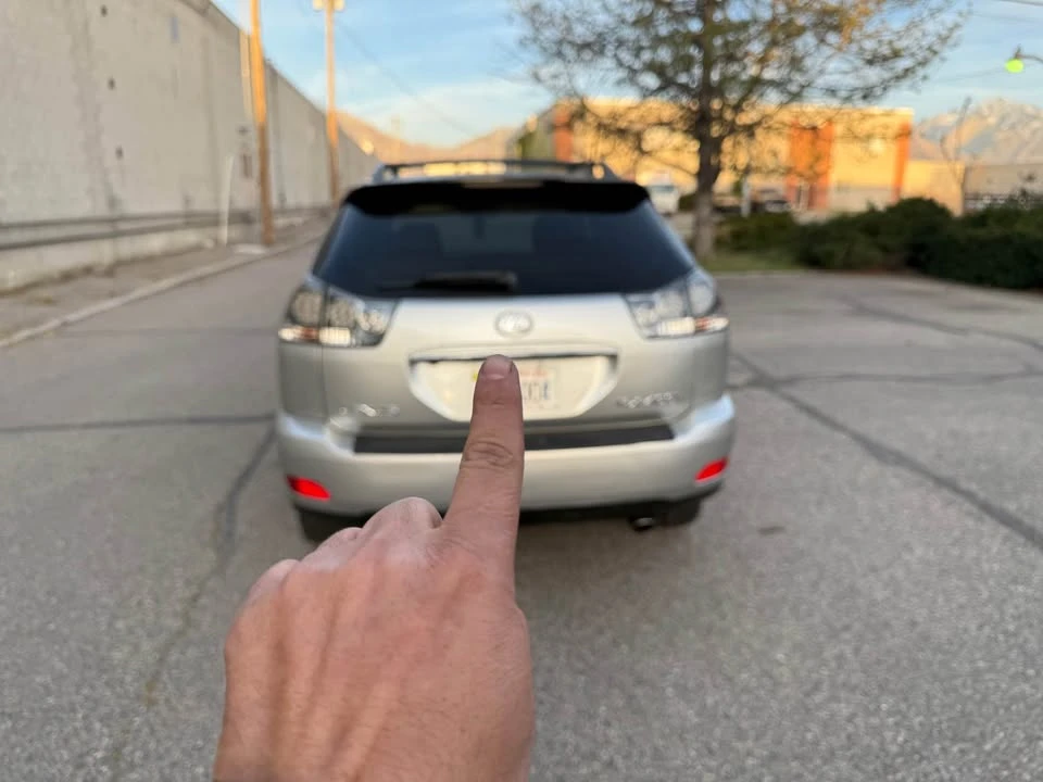 2006 Lexus RX 2nd Gen - Image 7 of 17