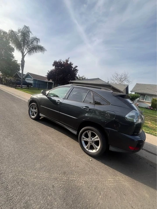 2006 Lexus RX 2nd Gen - Image 5 of 8