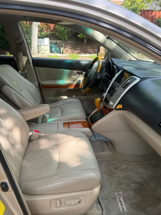 2006 Lexus RX 2nd Gen - Image 9 of 21