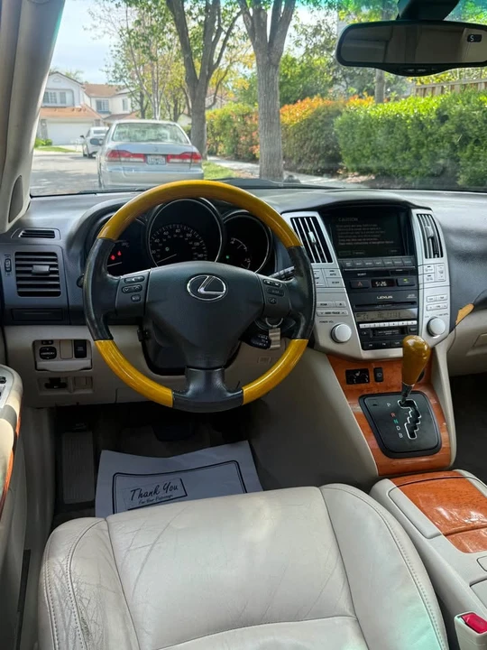 2006 Lexus RX 2nd Gen - Image 13 of 21