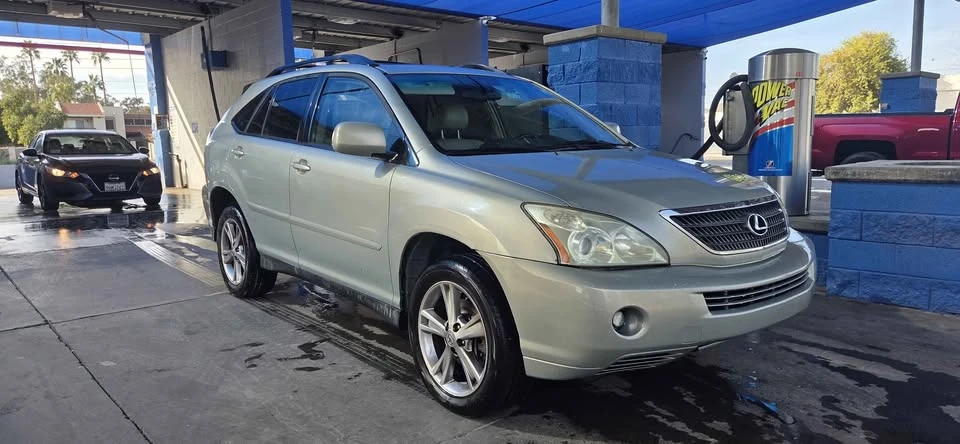2006 Lexus RX 2nd Gen - Image 3 of 15
