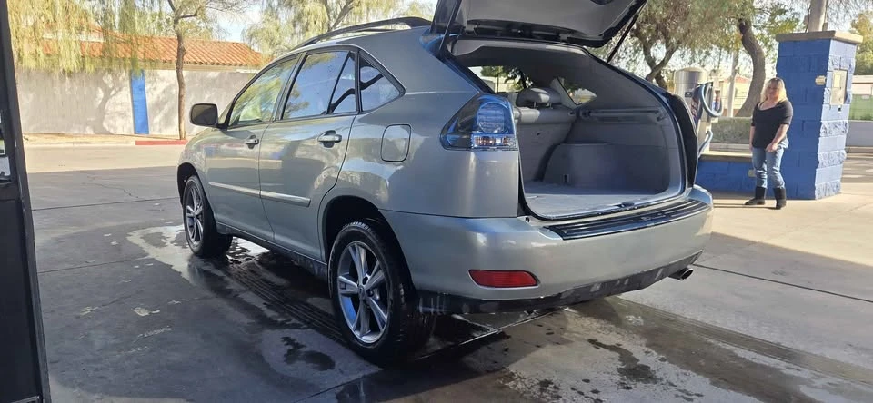 2006 Lexus RX 2nd Gen - Image 11 of 15