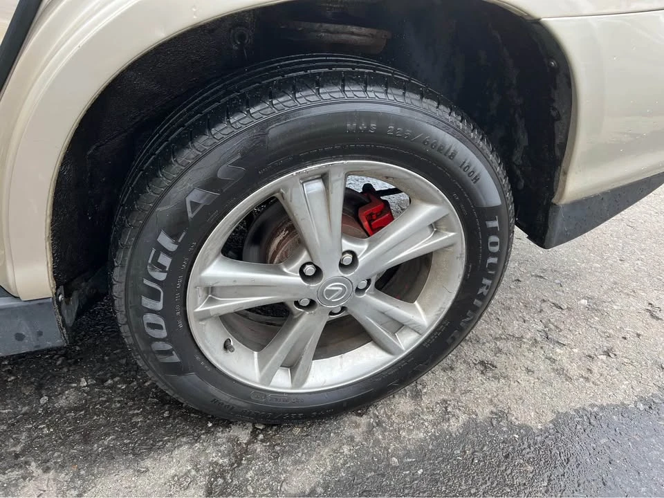 2006 Lexus RX 2nd Gen - Image 14 of 17