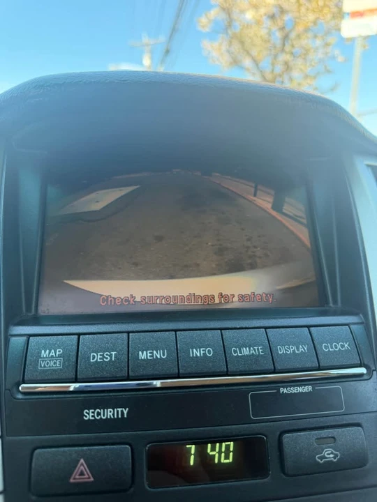 2006 Lexus RX 2nd Gen - Image 13 of 14