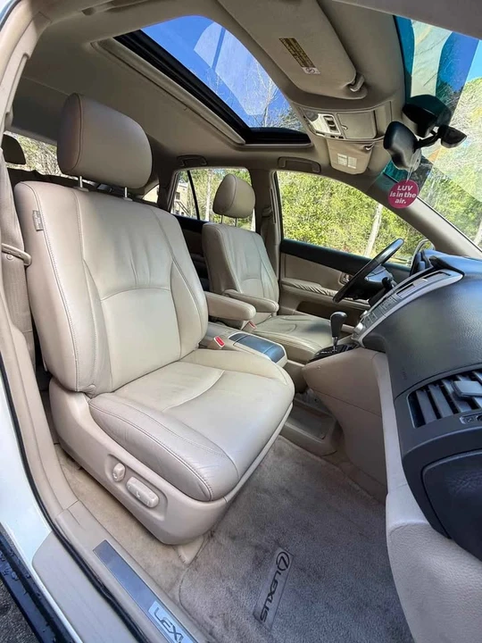2006 Lexus RX 2nd Gen - Image 17 of 20