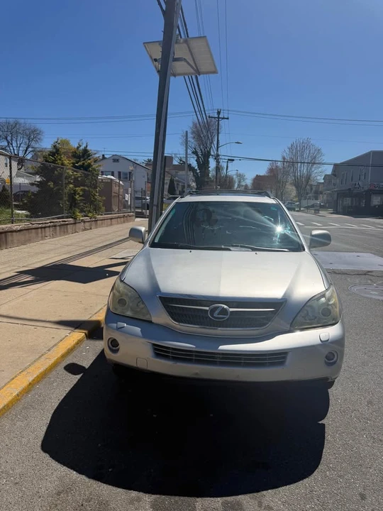 2006 Lexus RX 2nd Gen - Image 2 of 14