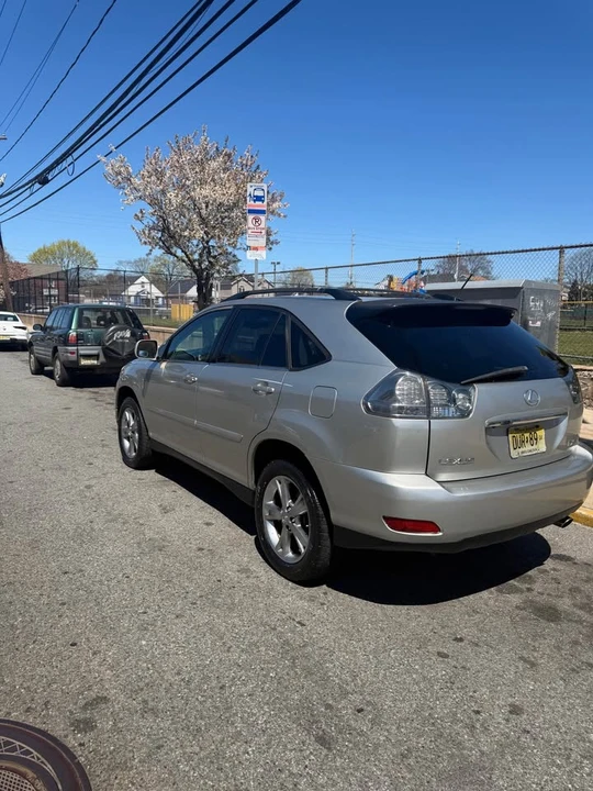 2006 Lexus RX 2nd Gen - Image 6 of 14