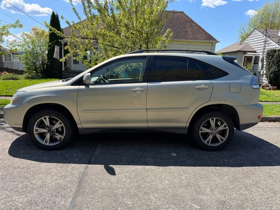 2006 Lexus RX 2nd Gen - Image 3 of 11