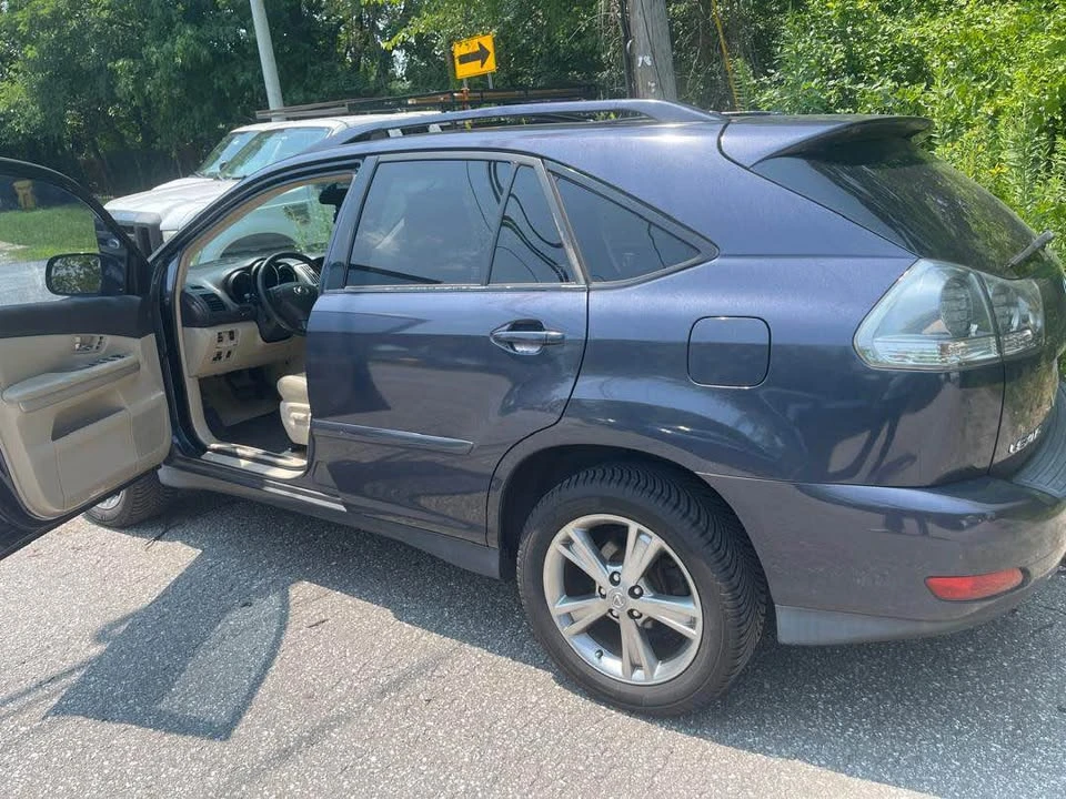 2006 Lexus RX 2nd Gen - Image 3 of 11