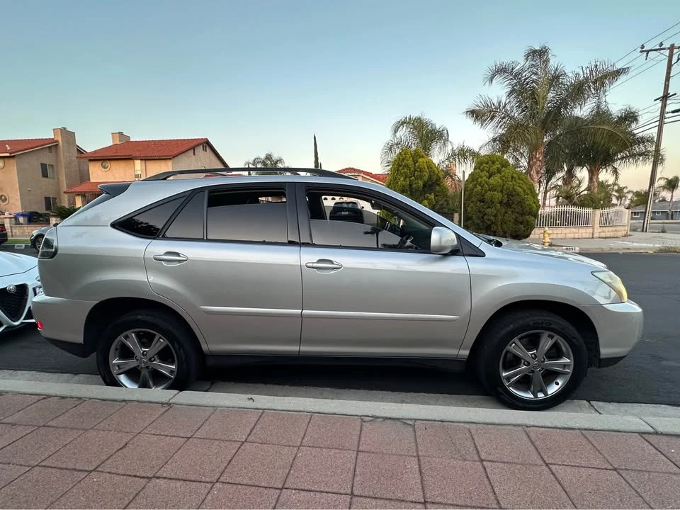 2006 Lexus RX 2nd Gen - Image 5 of 14