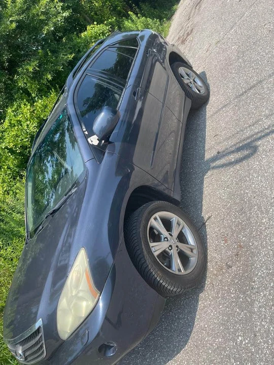 2006 Lexus RX 2nd Gen - Image 2 of 11