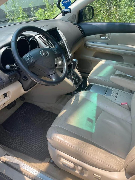 2006 Lexus RX 2nd Gen - Image 6 of 11