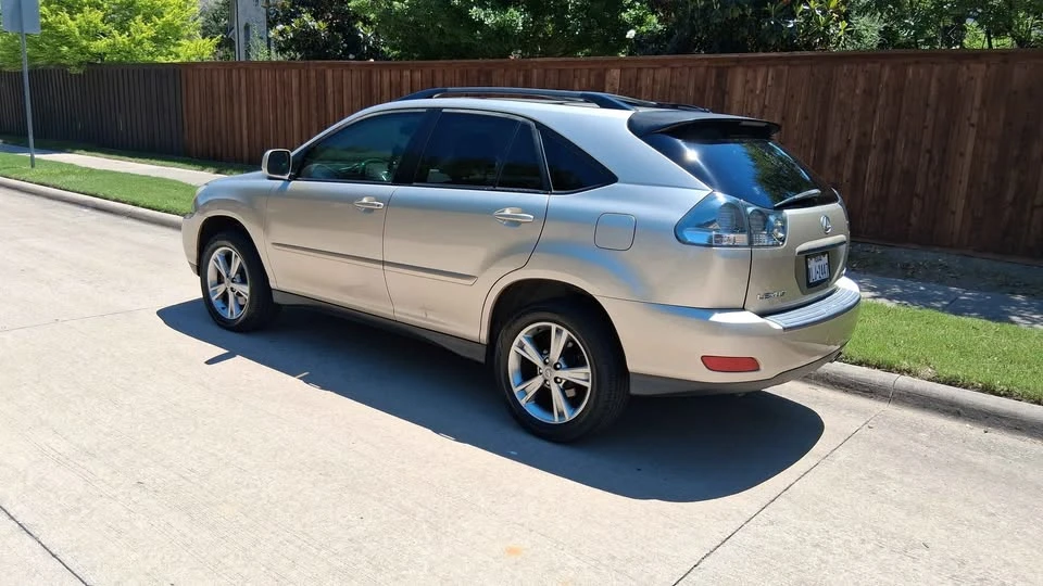 2006 Lexus RX 2nd Gen - Image 3 of 10
