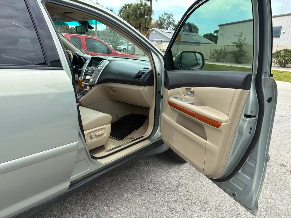 2006 Lexus RX 2nd Gen - Image 4 of 5